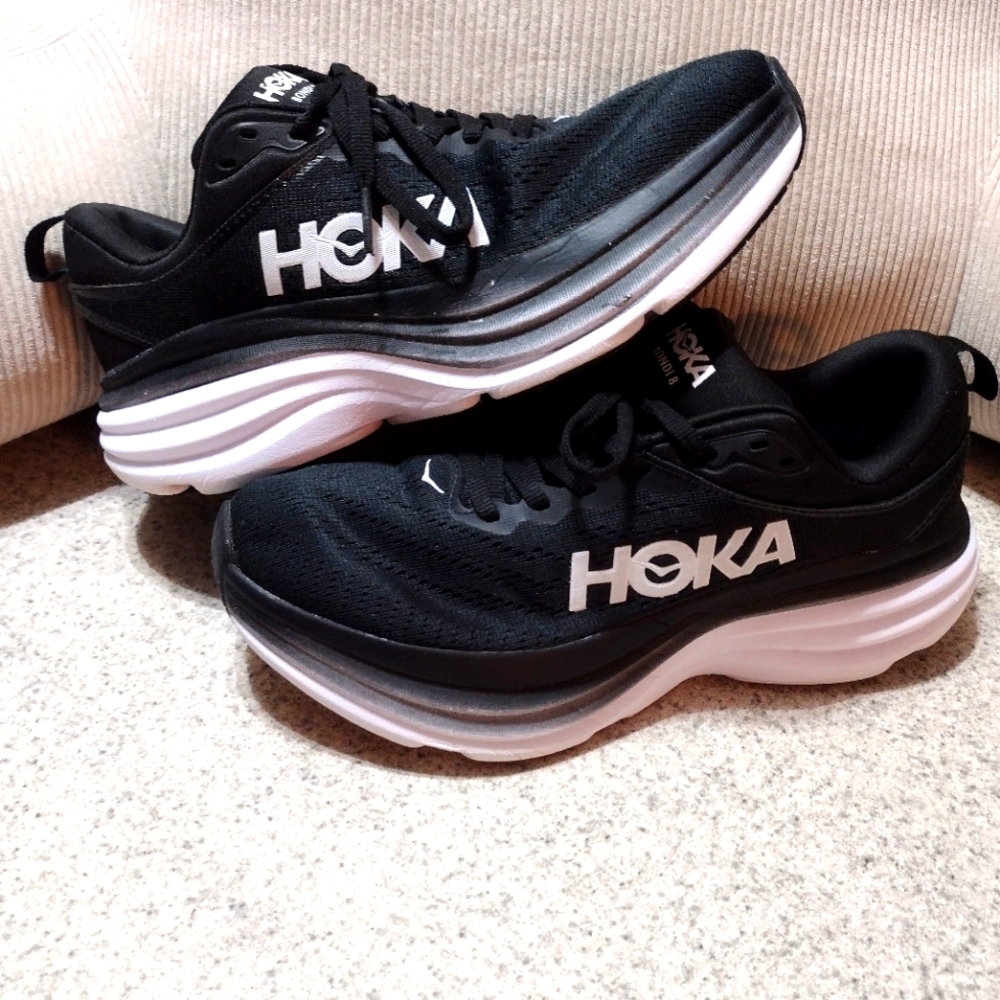 HOKA Bondi 8 Women's Black/white Running Shoes Size 6.5 B